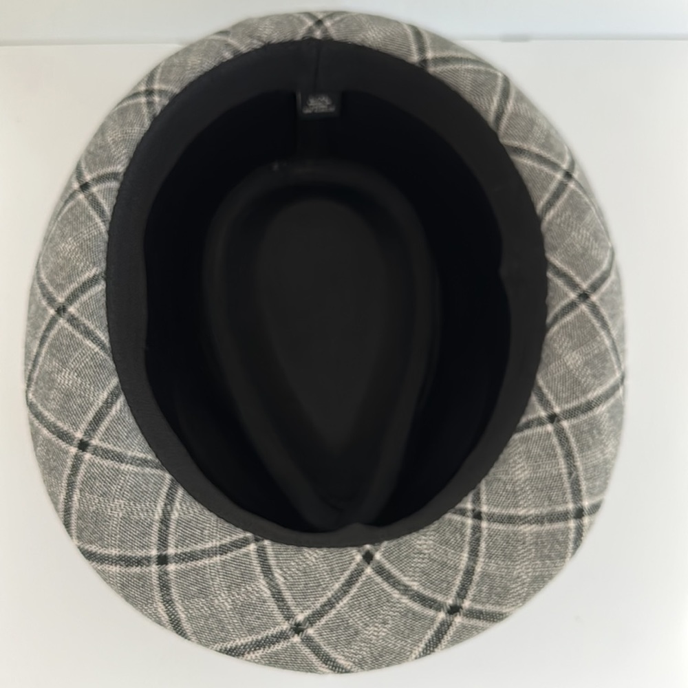Top hat - Picture 4 of 5